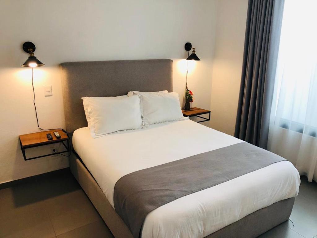 Urban Gran Plaza Aparthotel ซาโปปัน ภายนอก รูปภาพ